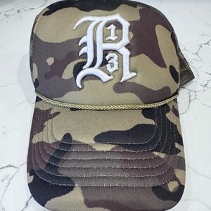 R13 Hat
